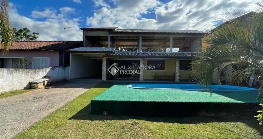 Casa com 2 quartos à venda na Natalio João Silveira, 4, Enseada de Brito, Palhoça