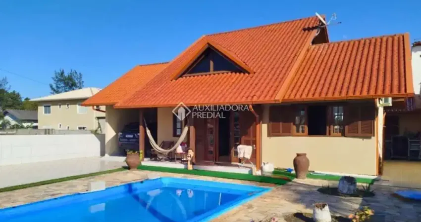 Casa com 4 quartos à venda na Avenida Astrogildo Quadros, 3164, Pinheira, Palhoça