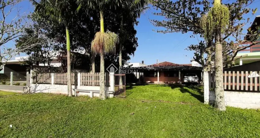 Casa com 4 quartos à venda na Avenida Astrogildo Quadros, 123, Pinheira, Palhoça