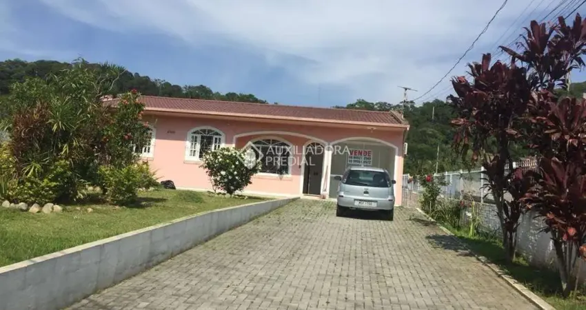 Casa com 3 quartos à venda na Avenida São Cristóvão, 4900, Aririu, Palhoça