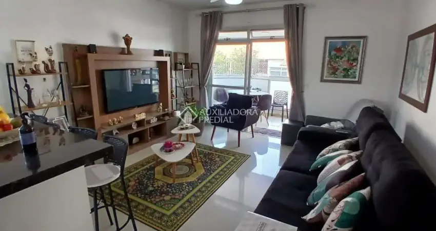 Apartamento com 3 quartos à venda na Rua Renato Ramos da Silva, 490, Barreiros, São José