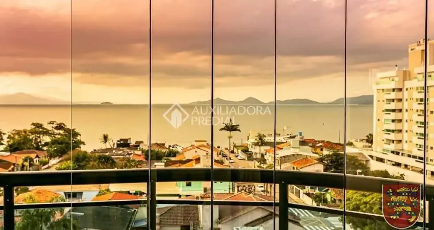 Apartamento com 3 quartos à venda na Rua Abelardo Luz, 147, Estreito, Florianópolis