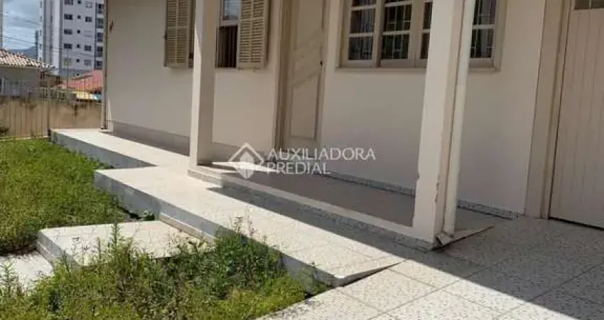 Casa com 3 quartos à venda na Rua José Machado Simas, 188, Capoeiras, Florianópolis