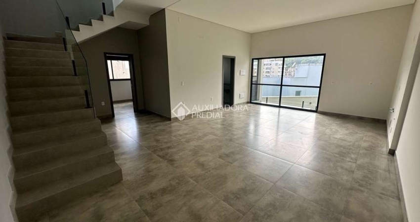 Casa com 3 quartos à venda na Rua Acelon Eduardo da Silva, 237, Córrego Grande, Florianópolis