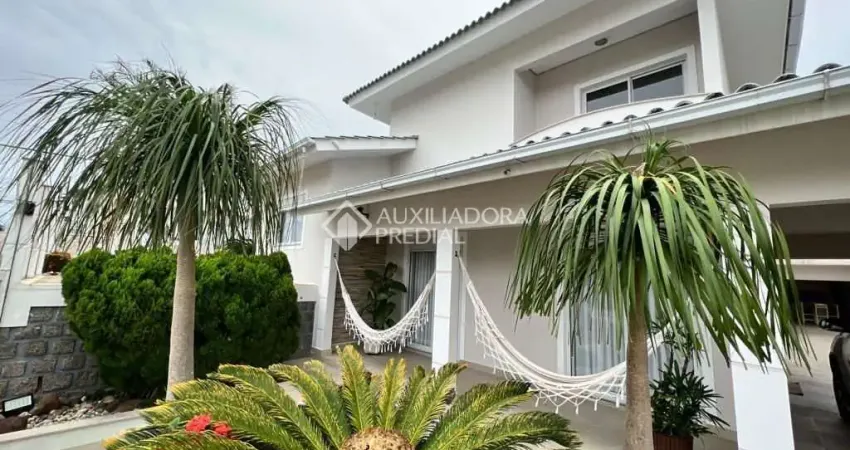 Casa com 3 quartos à venda na Rua Virgilino Ferreira de Souza, 650, Barreiros, São José