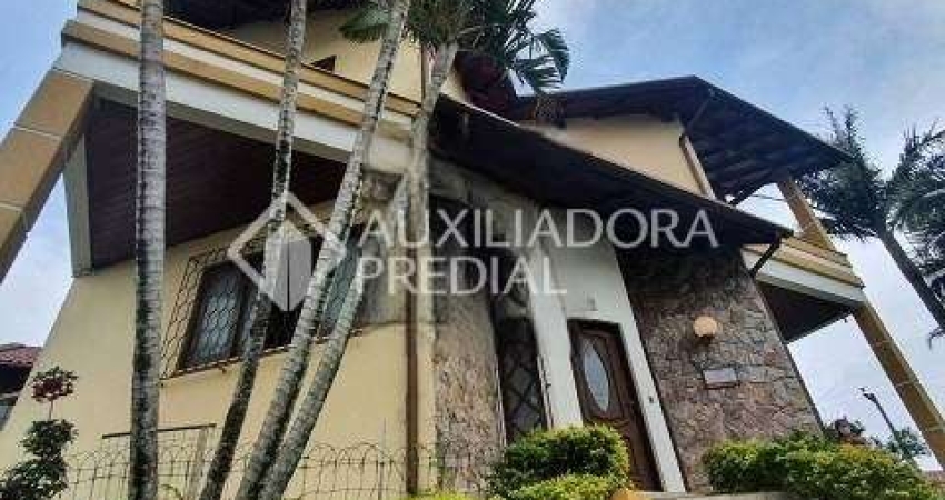 Casa com 5 quartos à venda na Rua Paula Ramos, 982, Coqueiros, Florianópolis