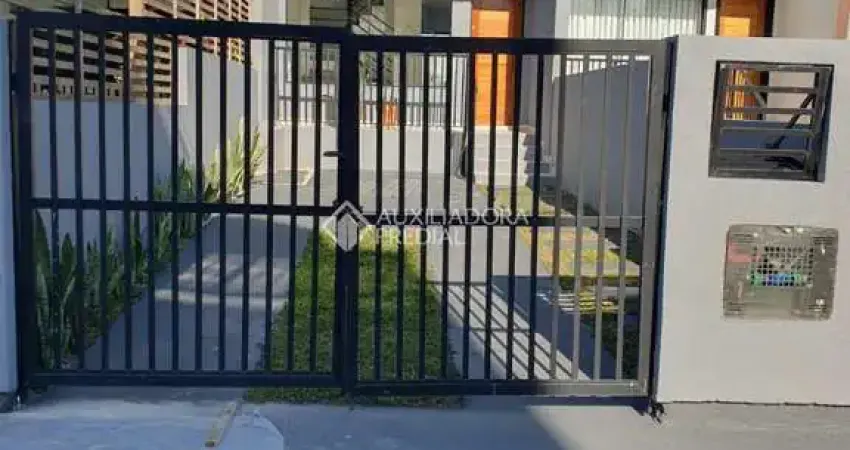 Casa com 2 quartos à venda na Rua Augusto Jorge Brüggemann, 515, Areias, São José
