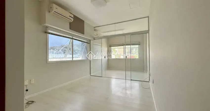 Sala comercial à venda na Avenida Desembargador Vítor Lima, 260, Carvoeira, Florianópolis