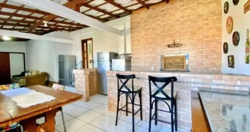 Casa com 4 quartos à venda na Rua Celso Bayma, 761, Barreiros, São José