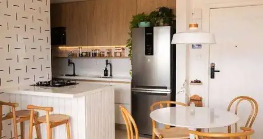 Apartamento com 2 dormitórios à venda, 50 m² por R$ 679.000