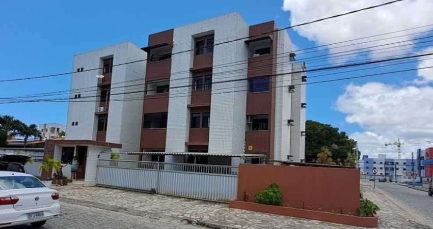 Apartamento com 03 quartos para venda nos Bancários.