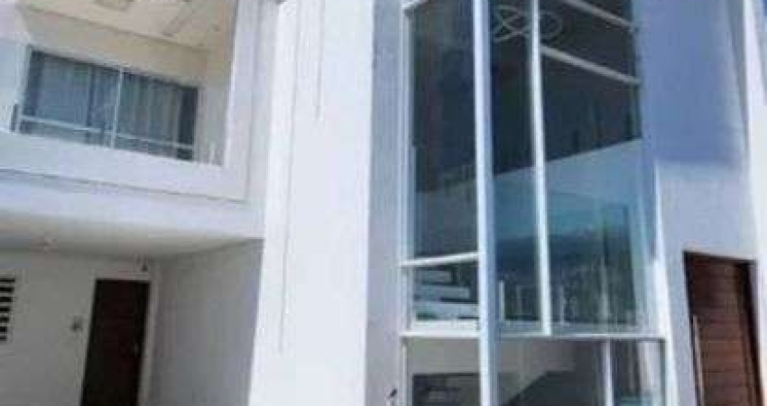 Casa Triplex para venda no Portal do Poço em Cabedelo/PB