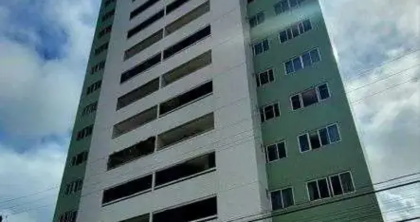 Vendo excelente apartamento amplo no Miramar, próximo a Epitácio Pessoa
