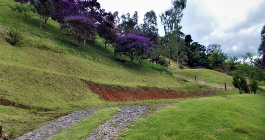 Terreno à venda na Praça Bras Reale, 15000, Centro, São Bento do Sapucaí