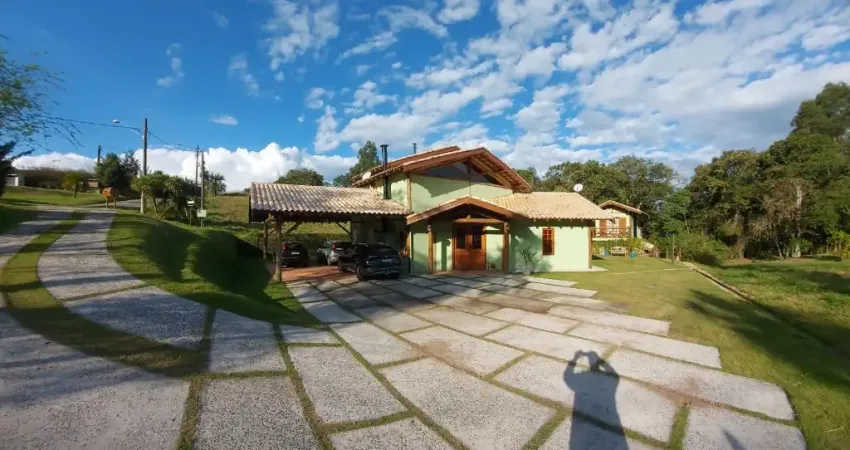 CASA À VENDA EM CONDOMINIO FECHADO - Residencial Ecológico