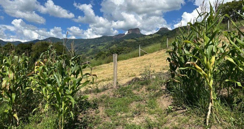 Terreno à venda na Praça Bras Reale, 123, Paiol Grande, São Bento do Sapucaí