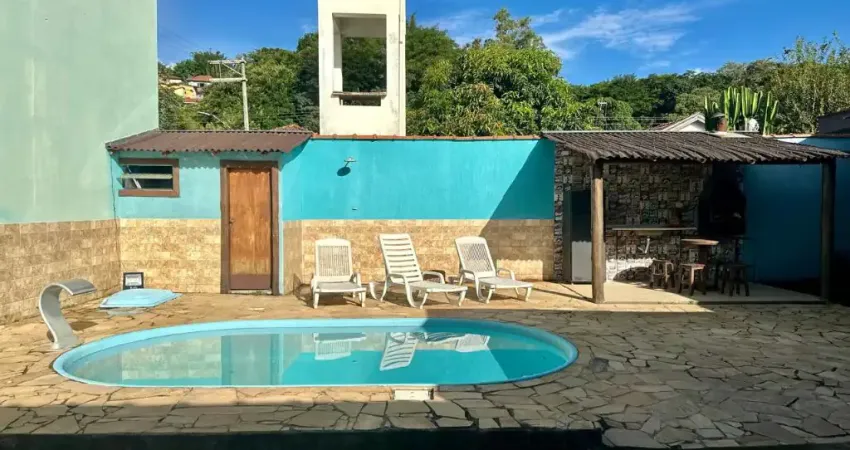 Casa com 3 quartos à venda na Praça Bras Reale, 102, Centro, São Bento do Sapucaí