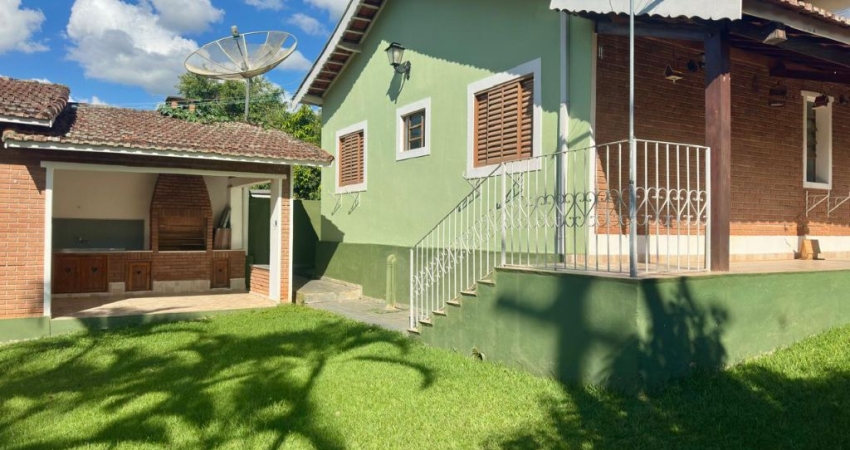 Casa à Venda em São Bento do Sapucaí