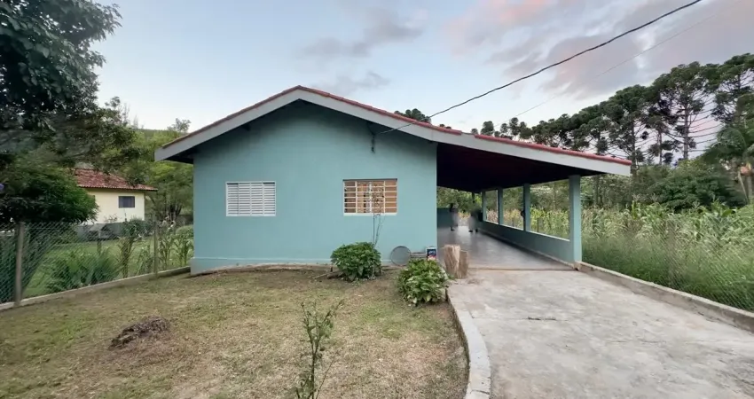 Casa à venda em Sapucaí-Mirim/MG – Conforto, espaço e localização excelente!