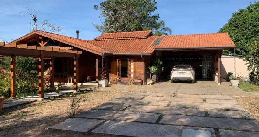 Chácara com 4 dormitórios à venda, 697 m² por R$ 1.600.000,00 - Do Taboão - Mogi das Cruzes/SP