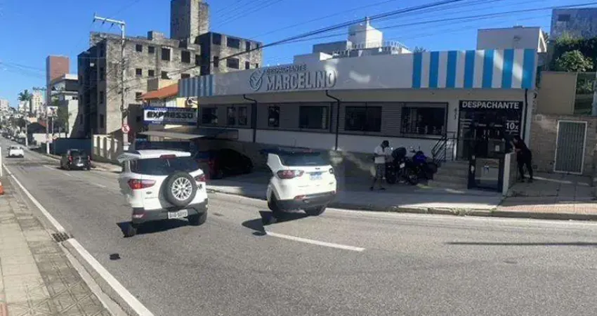 Casa Comercial para Venda Excelente imóvel para uso comercial em Coqueiros. FLORIANOPOLIS