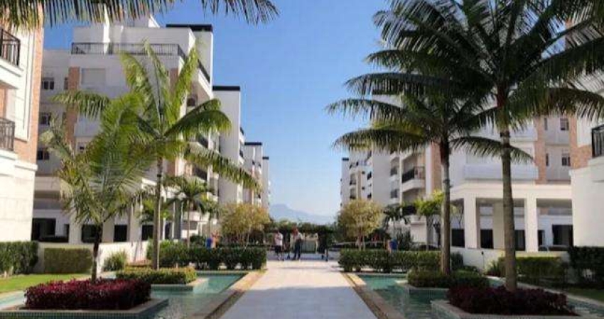 Apartamento para Venda Apartamento  de 2 dormitórios  sendo 1 suíte, sacada e garagem especial no Abraão. FLORIANOPOLIS
