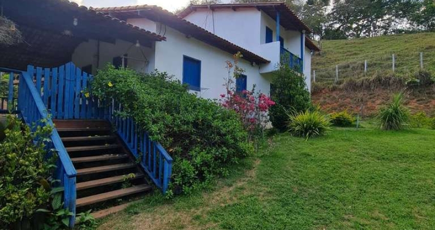 Maravilhosa fazendinha em Rio Manso - 5.3 Hectares.
