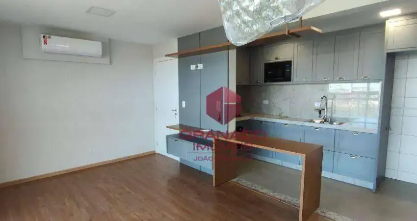 Apartamento com 3 dormitórios para alugar, 79 m² por R$ 3.200/mês - Parque Industrial - Maringá/PR