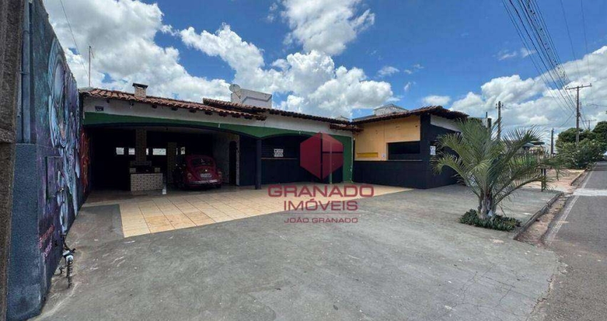 Casa com 3 dormitórios à venda, 300 m² por R$ 850.000,00 - Centro - Mandaguaçu/PR
