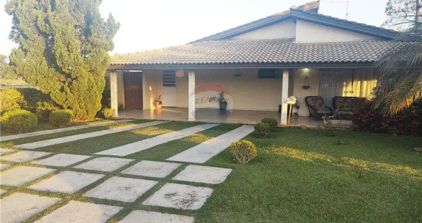 Casa térrea com 3 quartos sendo 1 suíte no condomínio Village Ipanema I, 260 m² de área construída . estuda permuta apt.  menor valor.