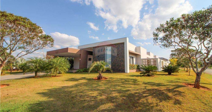 Casa térrea a venda no Condomínio Village Ipanema I com 3 suites R$ 2.170.000,00 - Araçoiaba na Serra