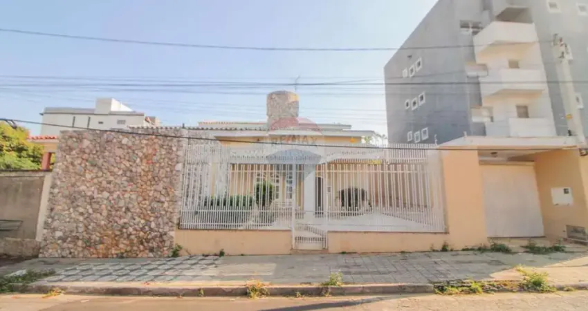 Casa Ampla com Espaço Gourmet e Suíte Master no Jardim Europa – 3 Dorms e 4 Vagas