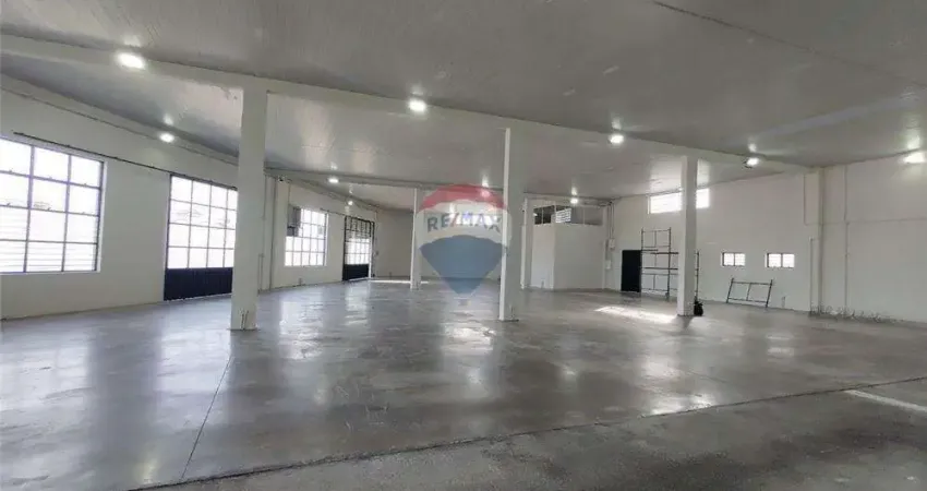 Galpão Comercial de 702 m² de Área Construída com 20 vagas - Av Getúlio Vargas - Jardim São Paulo