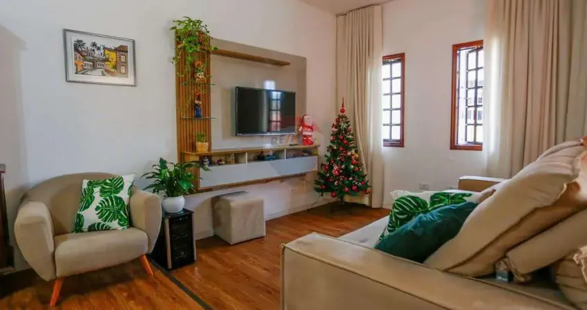 Casa à venda com 3 quartos, sendo 1 suíte e área  gourmet no Jardim São Carlos em Sorocaba