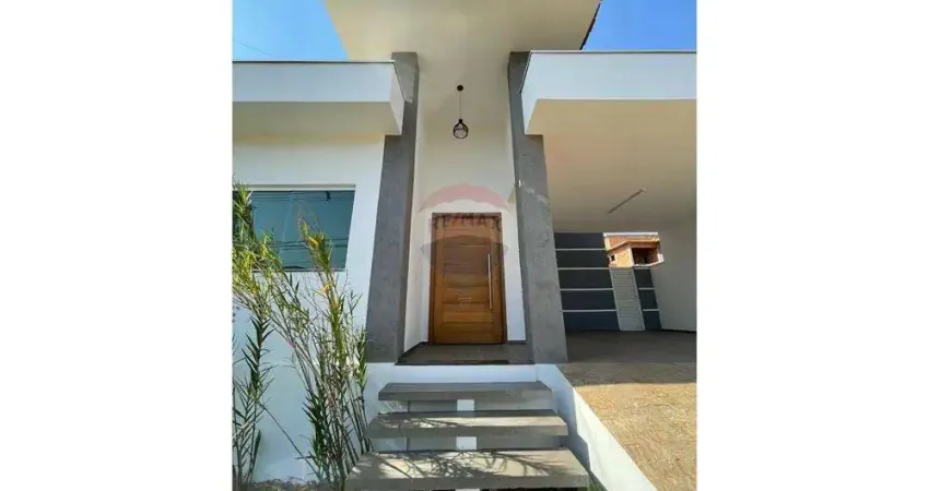 Casa moderna no golden park ipanema – terreno amplo e o menor valor do condomínio!