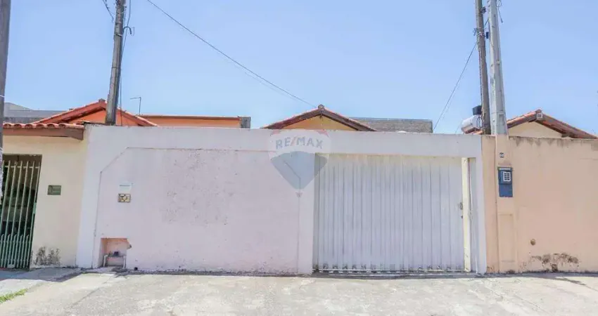 Casa a venda no bairro jardim montreal com 2 quartos, sala, cozinha e 2 vagas de garagem