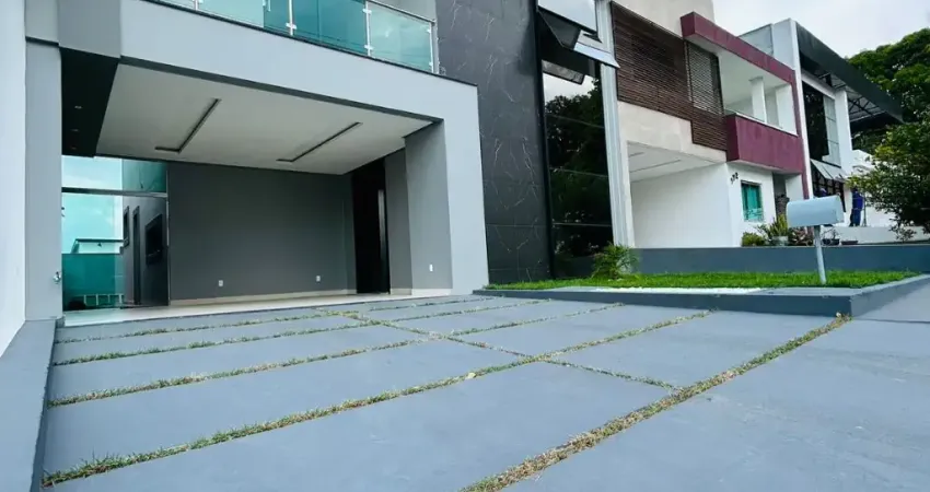 Casa em condomínio fechado com 4 quartos para alugar na Av.Torquarto Tapajós, Colônia Terra Nova, Manaus