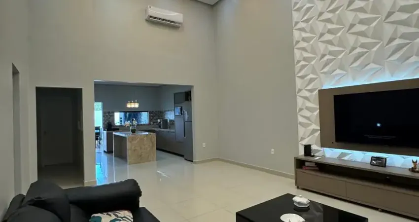 Casa Com Fino Acabamento no Parque Dez