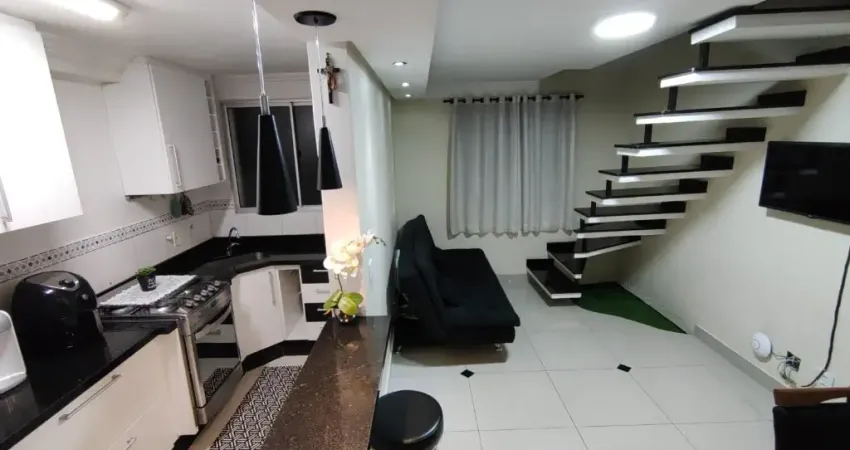 Apartamento duplex cobertura de 94m² fino acabamento, com design moderno, espaço amplo e vista panorâmica.