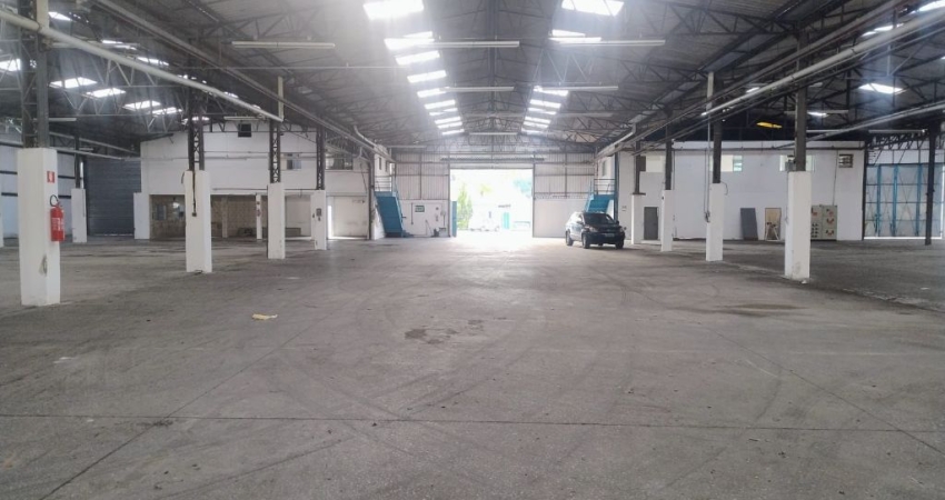 Galpão Industrial com 3.800 m² de área construída no loteamento Industrial Coral Mauá-SP
