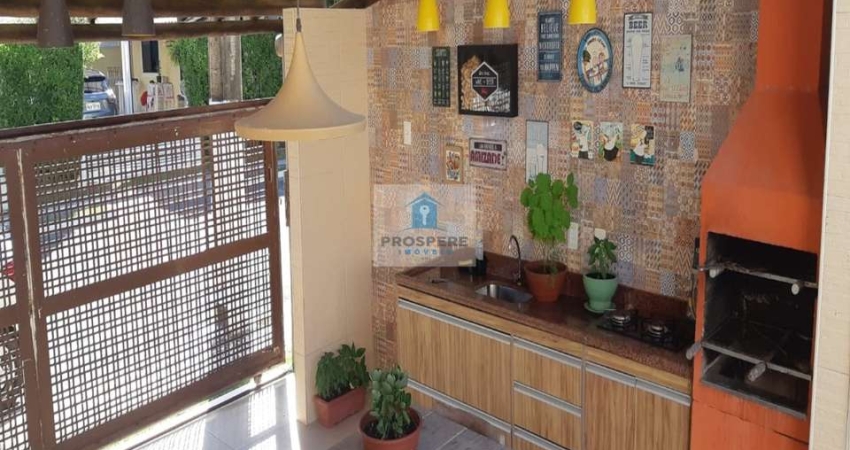 Casa duplex na Praia do  Flamengo, 4 quartos sendo 2 suítes com closet e 6 vagas de garagem