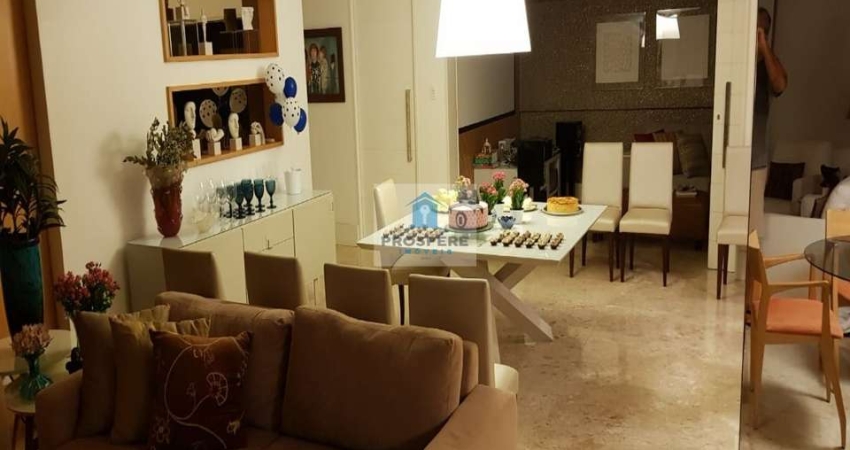Apartamento nascente, 4 suítes no Jardim Apipema, 1 por andar, área de serviço com dependência completa, ar condicionado.