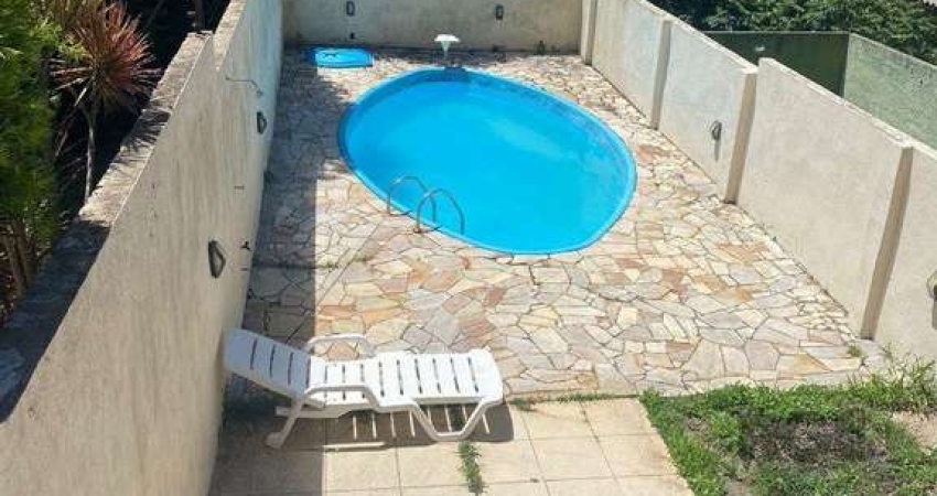 Sobrado para Venda - 200m², 3 dormitórios, sendo 1 suites, 4 vagas - Espirito Sa