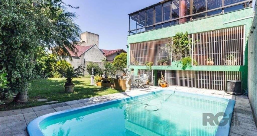 Casa 470m² - 4 dormitórios, 5 vagas no bairro Jardim São Pedro
