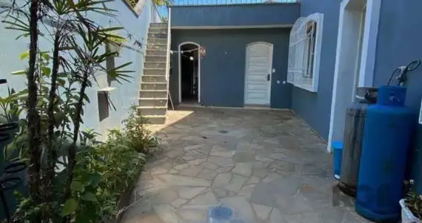 Casa com 4 quartos à venda na Rua Fernando Osório, 275, Teresópolis, Porto Alegre
