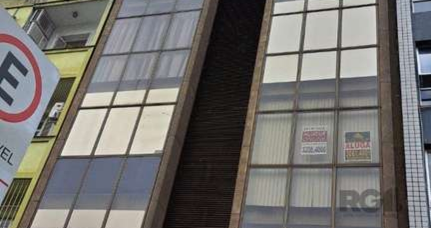 Sala comercial com 39,55 m² de área privativa. Localizado na Rua/Av. Felipe Cama