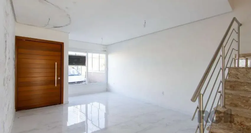 Ótimo sobrado que possui 4 dormitórios sendo 4 suítes.