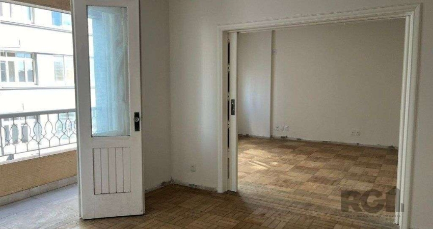 Apartamento na Independência com 176m² de 3 dormitórios e vaga DESOCUPADO