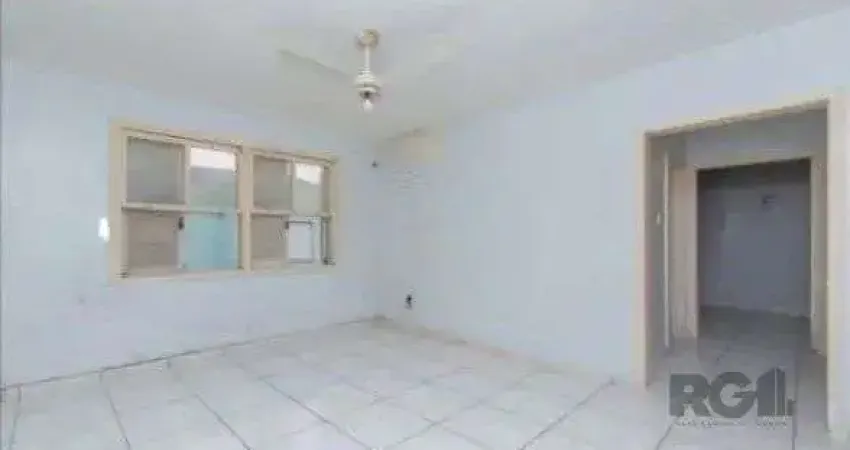 Apartamento de 2 dormitórios com vaga coberta