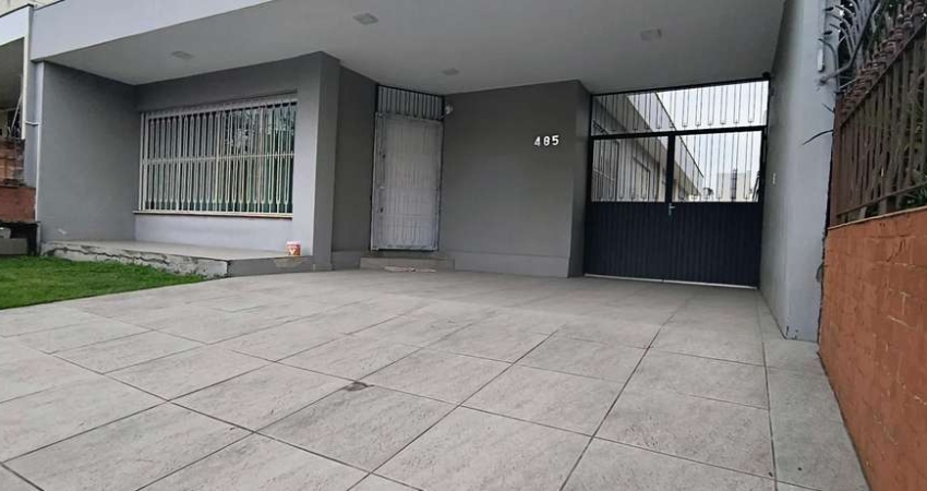 Vendo casa no Bairro Cristo Redentor em Porto Alegre.